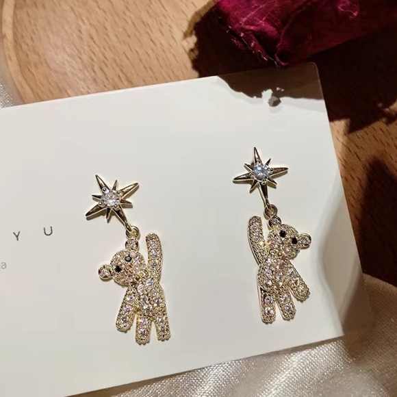 Brand new Cute Little Bear & Eight-pointed Star Pattern Stud Earrings - Picture 3 of 4